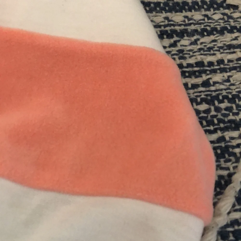 Crewneck Color Block Long-Sleeve Shirt (unbranded, no labels) - Picture 2 of 2